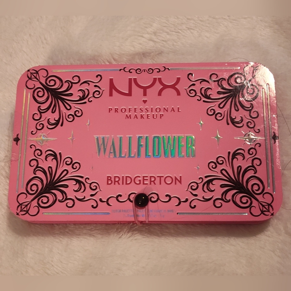 NYX Wallflower Bridgerton Pink Wall Decor